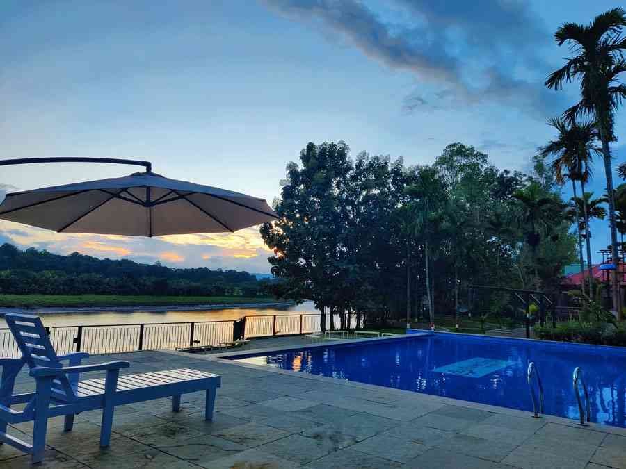 river edge Homestay
