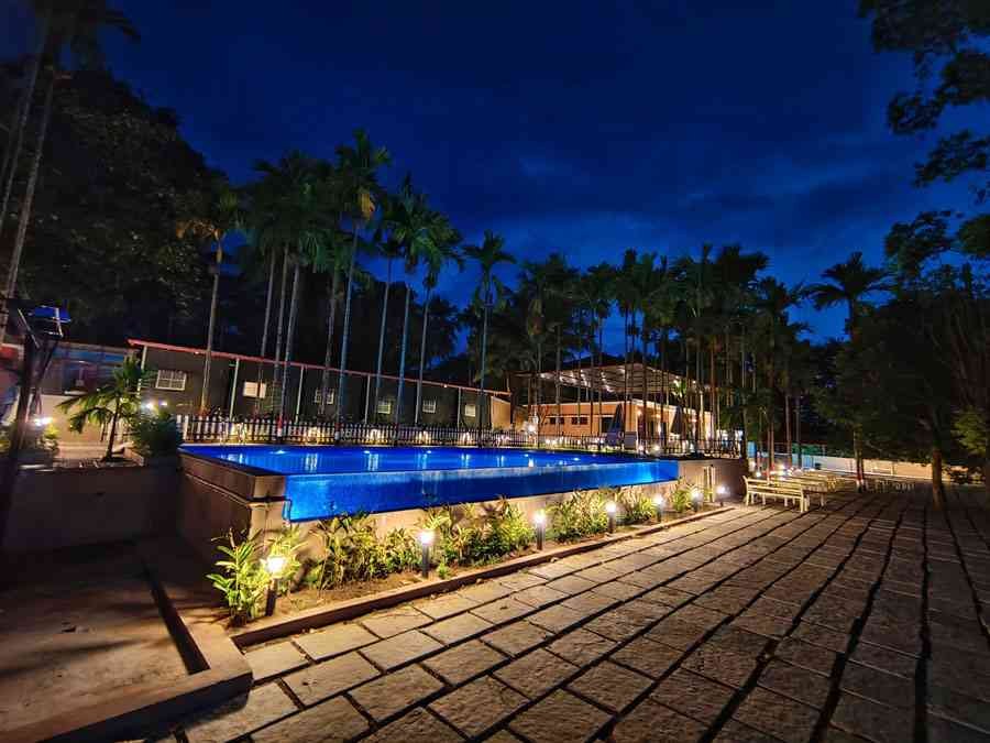 river edge Homestay