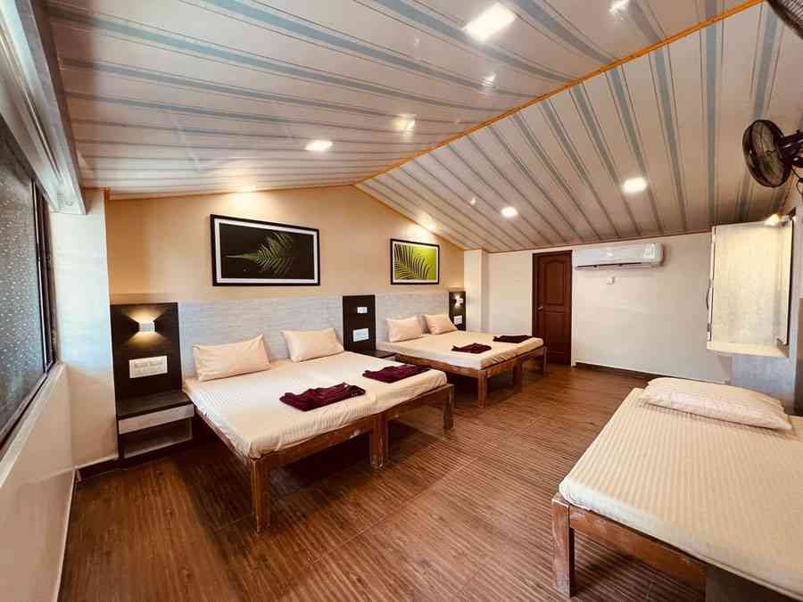 river edge Homestay