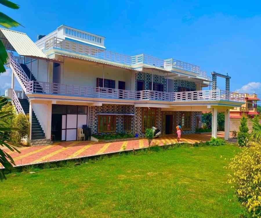 white-petal-homestay