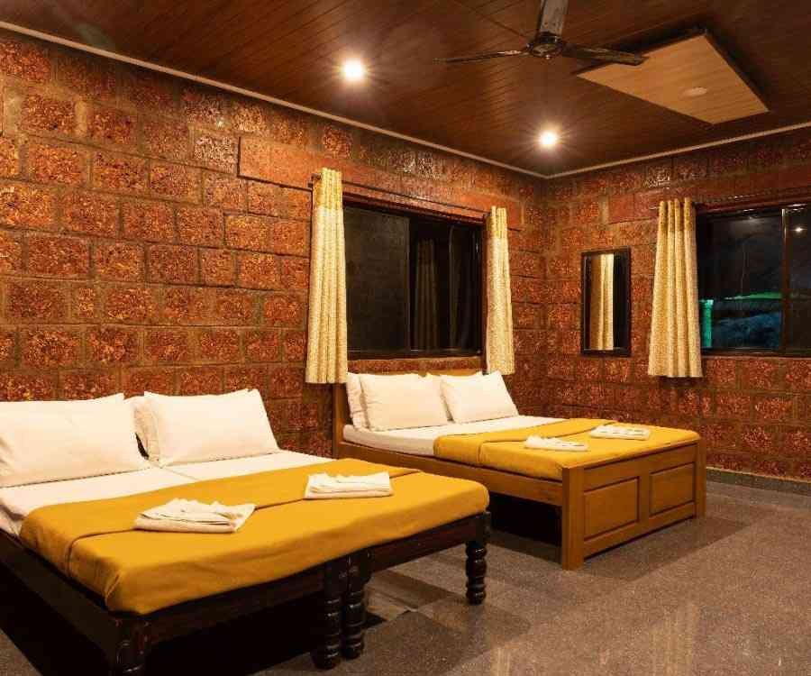 deluxe-room