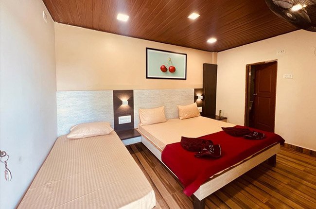 Rivew-View-Room